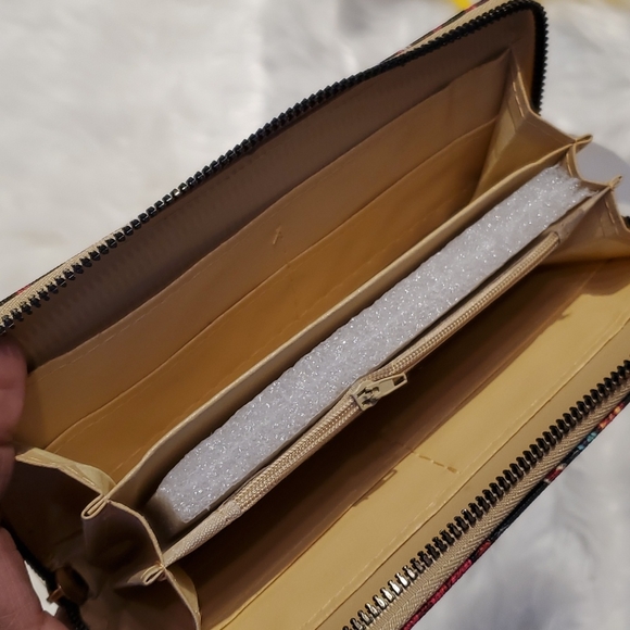 ❤️❤️ Floral Wallet NWT. Faux Leather - Picture 7 of 12